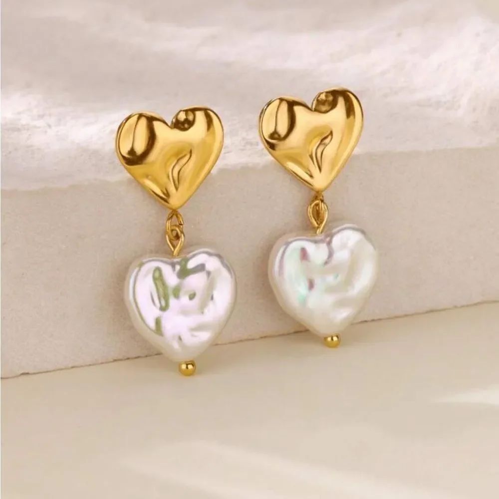 Heart Drop Earrings Q24